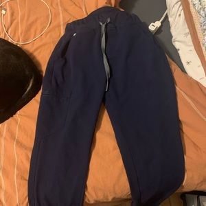 figs tall small navy joggers